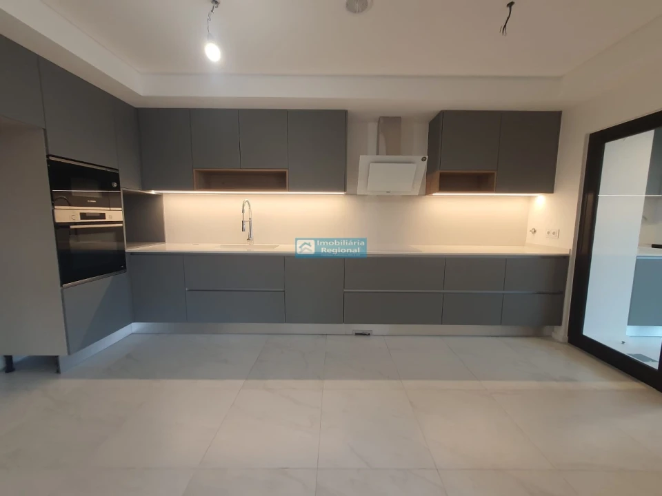 Apartamento T2 para Venda em São Martinho Foto 5