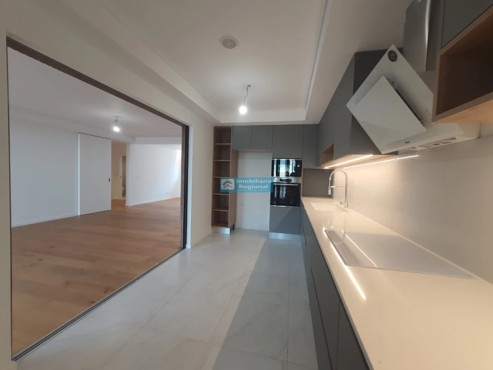 Apartamento T2 para Venda em São Martinho Foto 6
