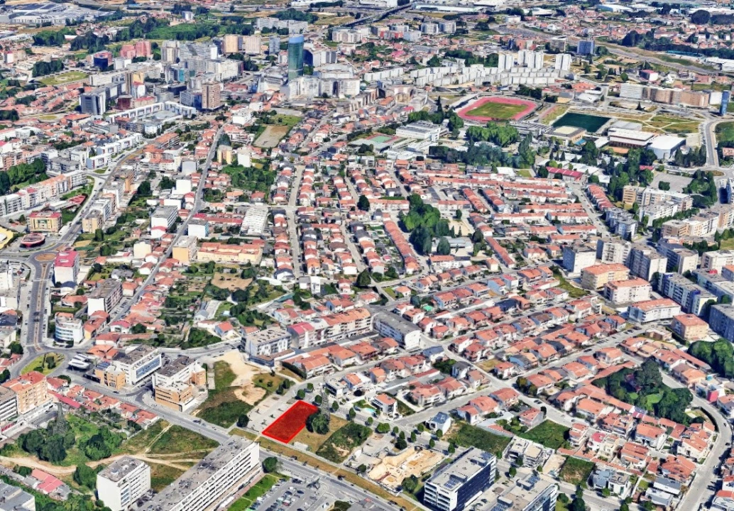 Terreno para Venda em Cidade da Maia Foto 4
