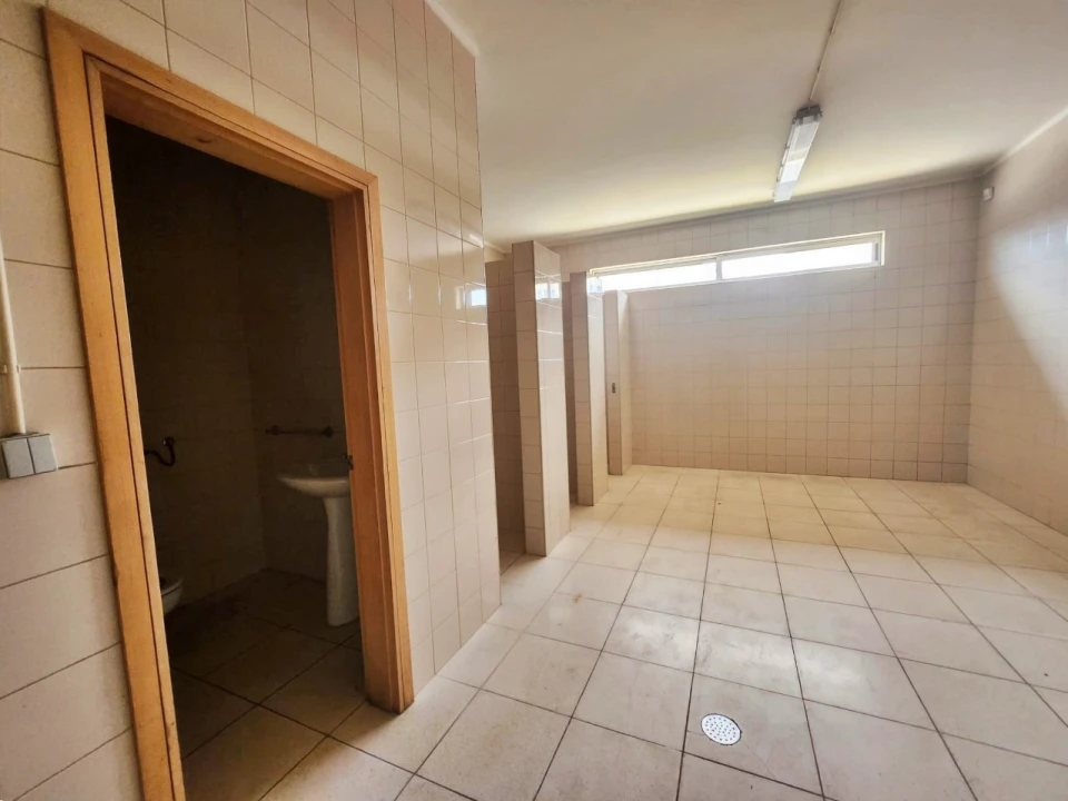 Armazém para Arrendamento em Figueiró (Santiago e Santa Cristina) Foto 9