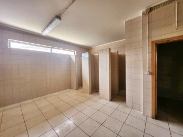 Armazém para Arrendamento em Figueiró (Santiago e Santa Cristina)
