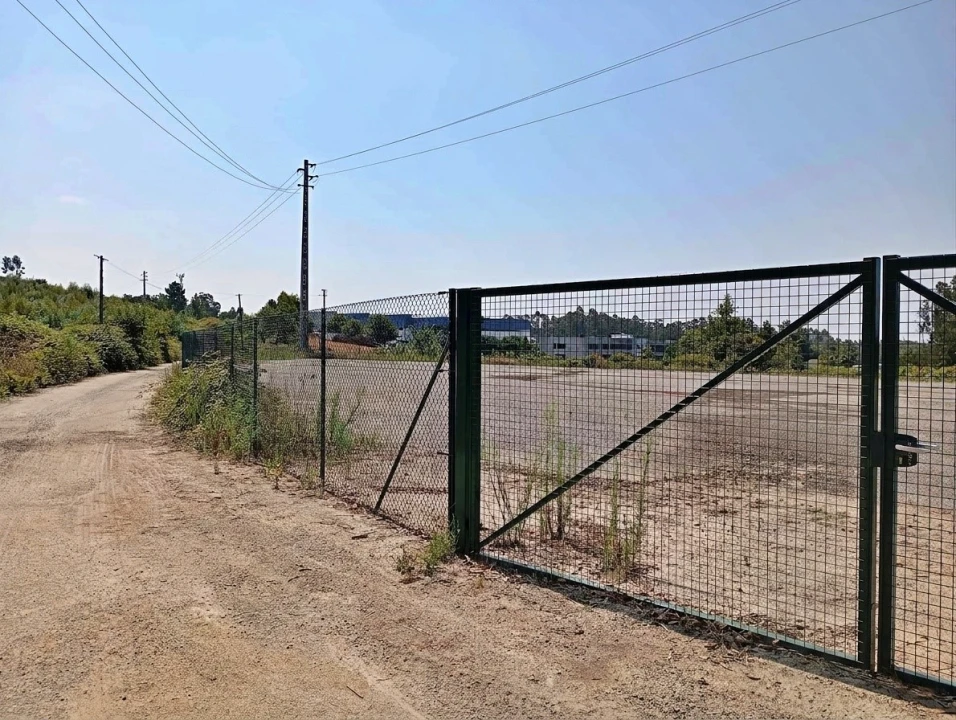 Terreno para Arrendamento em Coronado (São Romão e São Mamede) Foto 1