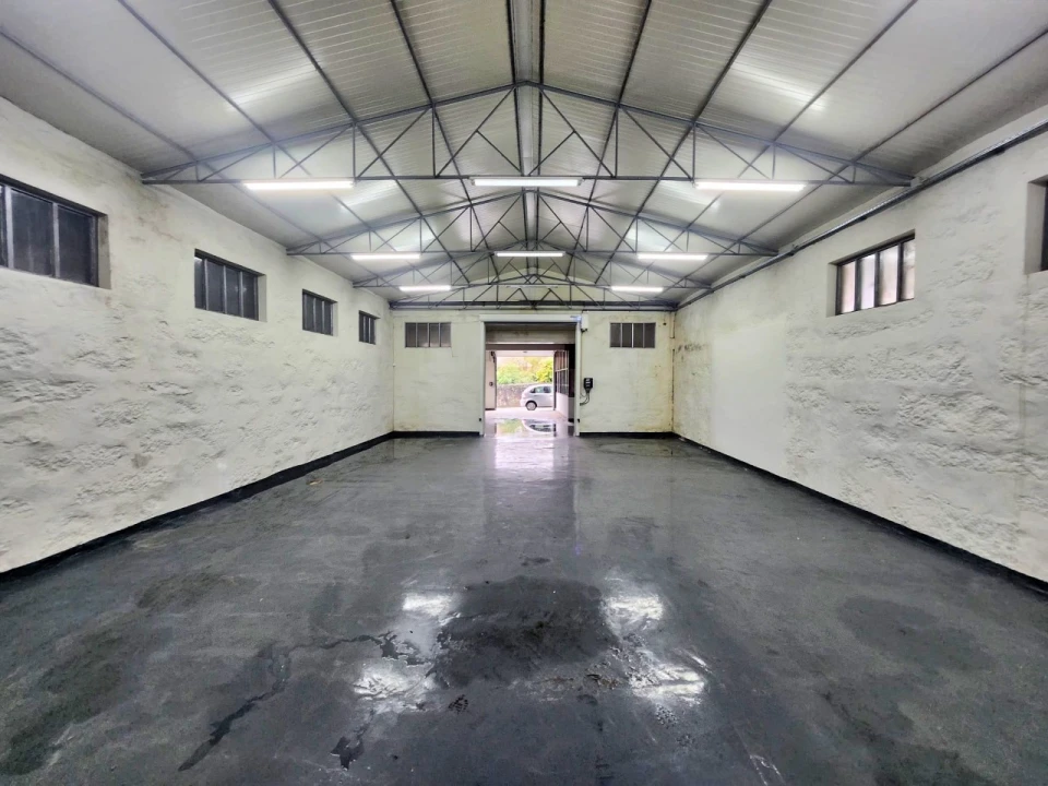 Armazém para Venda em Penamaior Foto 17