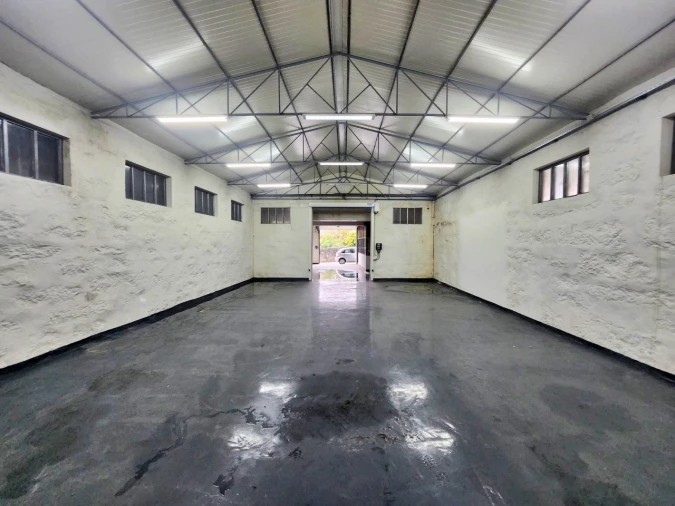 Armazém para Venda em Penamaior Foto 17