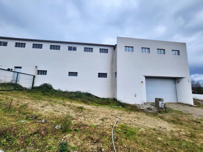 Armazém para Venda em Penamaior Foto 26