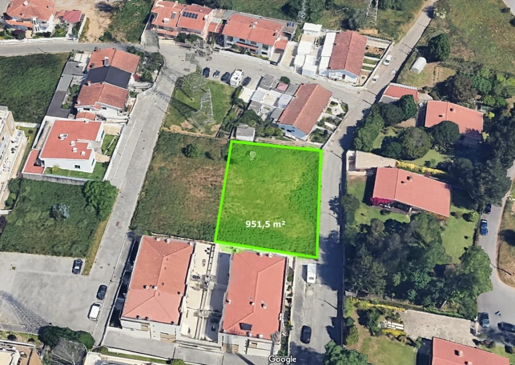 Terreno para Venda em Cidade da Maia Foto 1