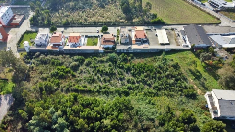 Terreno para Venda em Castêlo da Maia