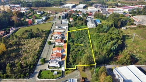 Terreno para Venda em Castêlo da Maia