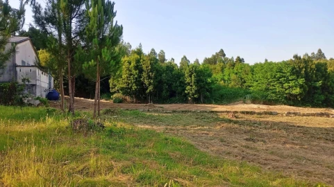 Terreno para Venda em Castêlo da Maia