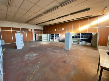 Prédio para Arrendamento em Vilar de Pinheiro