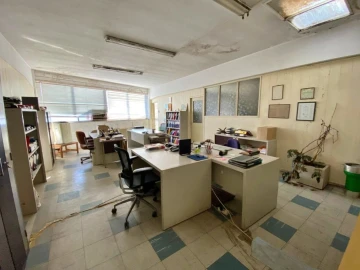 Prédio para Arrendamento em Vilar de Pinheiro