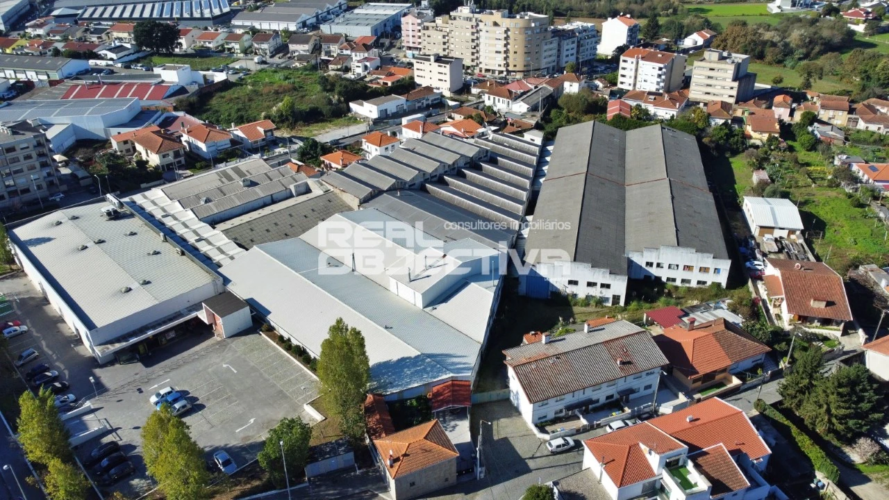 Armazém para Venda em Nogueira e Silva Escura Foto 3