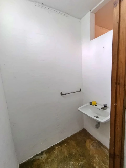 Armazém para Arrendamento em Aveleda