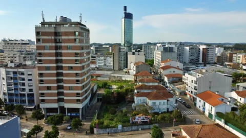 Terreno para Venda em Cidade da Maia