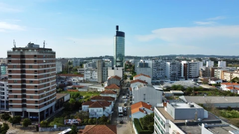 Terreno para Venda em Cidade da Maia