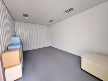 Armazém para Venda em Raiva, Pedorido e Paraíso