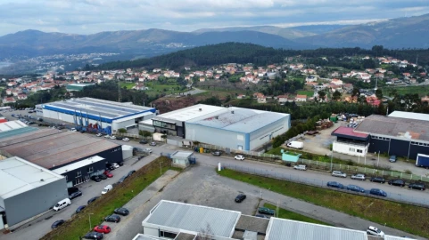 Armazém para Venda em Raiva, Pedorido e Paraíso