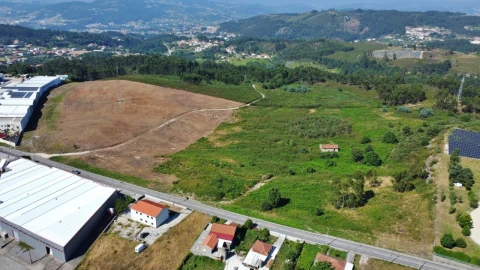 Terreno para Venda em Lustosa e Barrosas (Santo Estêvão)