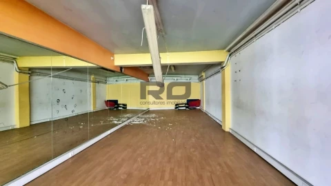 Loja para Venda em Bougado (São Martinho e Santiago)