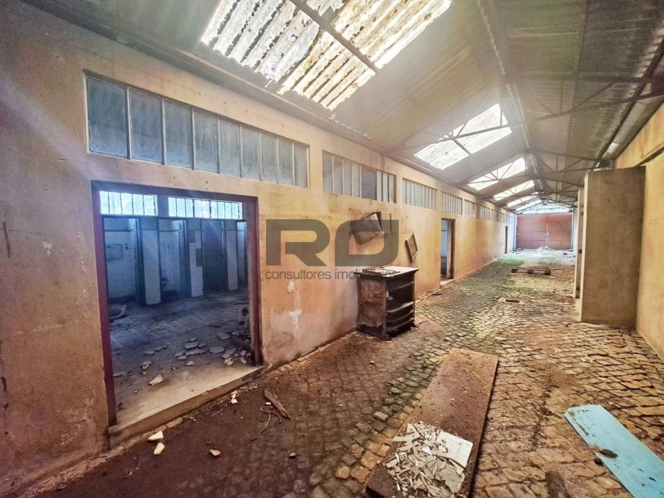 Armazém para Venda em Foz do Sousa e Covelo Foto 10