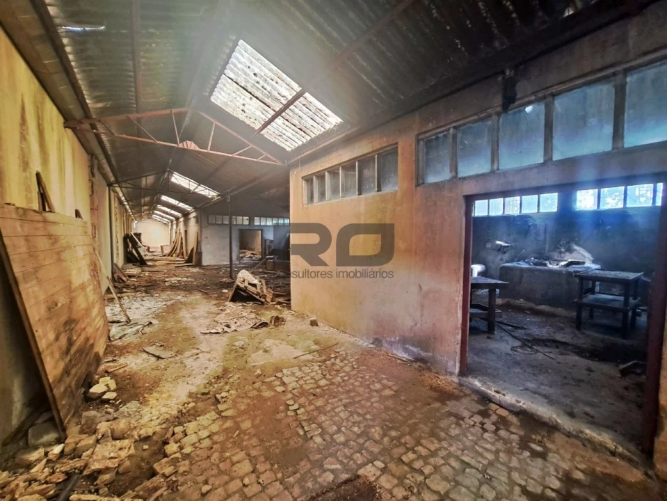 Armazém para Venda em Foz do Sousa e Covelo Foto 11