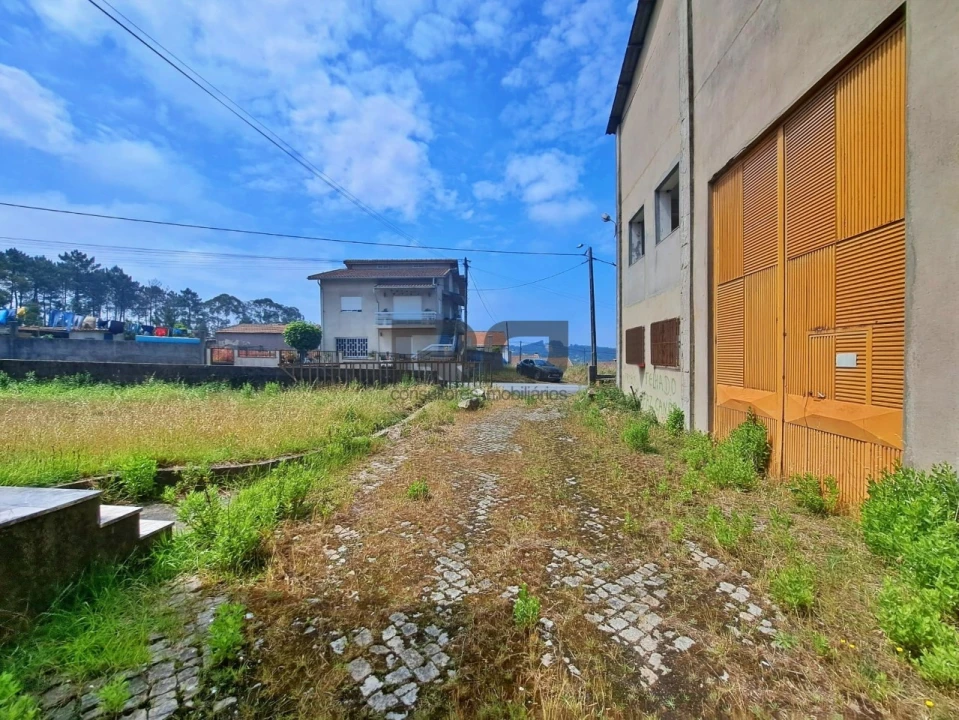 Armazém para Venda em Foz do Sousa e Covelo Foto 18