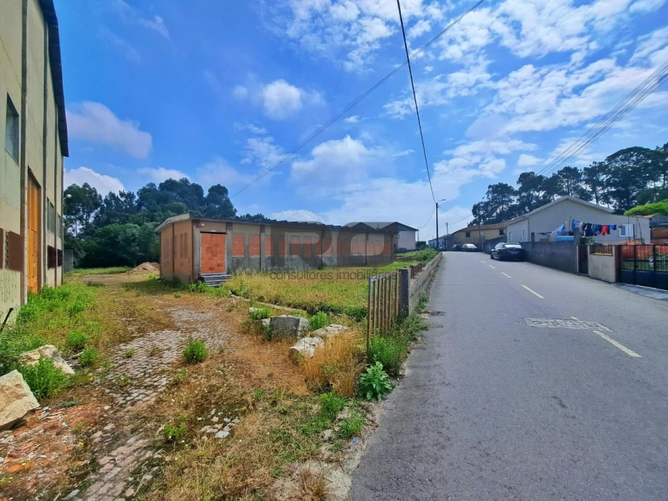 Armazém para Venda em Foz do Sousa e Covelo Foto 20