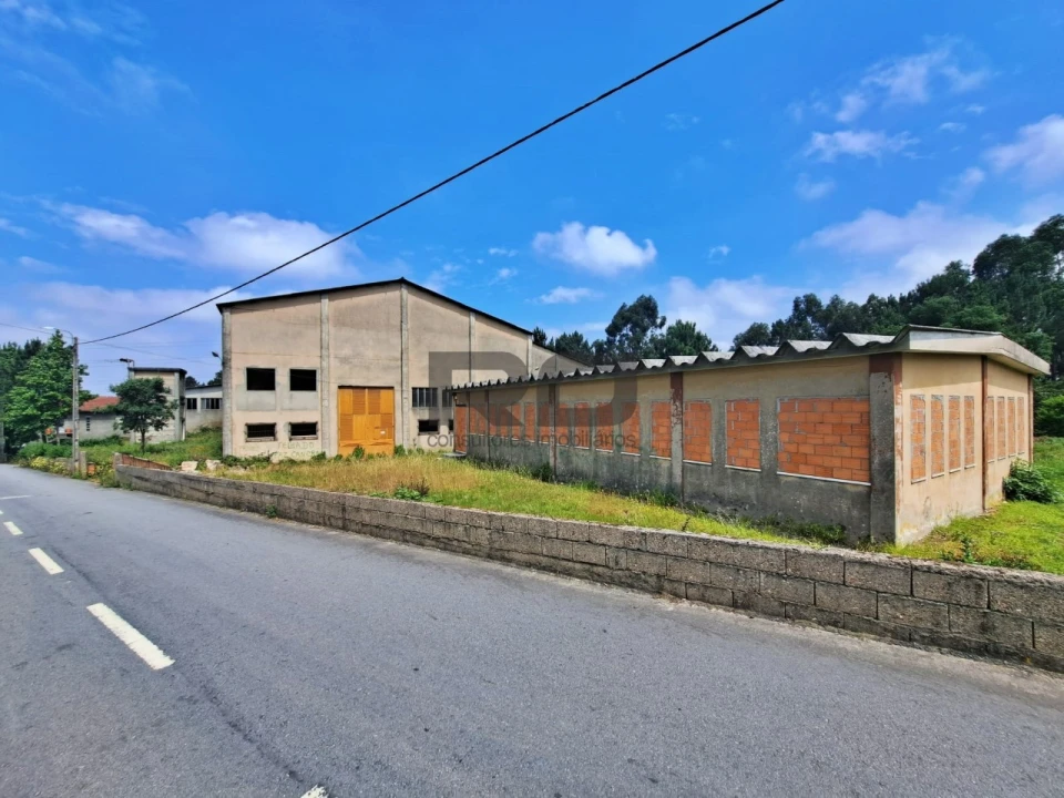 Armazém para Venda em Foz do Sousa e Covelo Foto 19