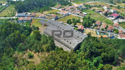 Armazém para Venda em Foz do Sousa e Covelo