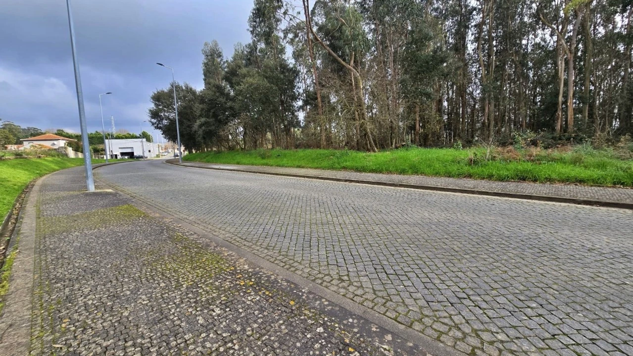 Terreno para Venda em Aveleda Foto 7