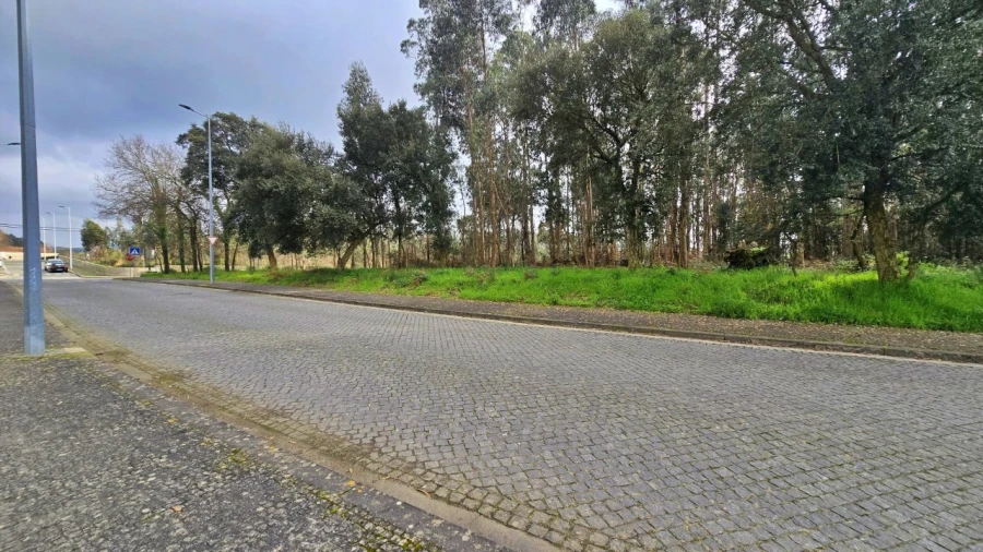 Terreno para Venda em Aveleda Foto 3
