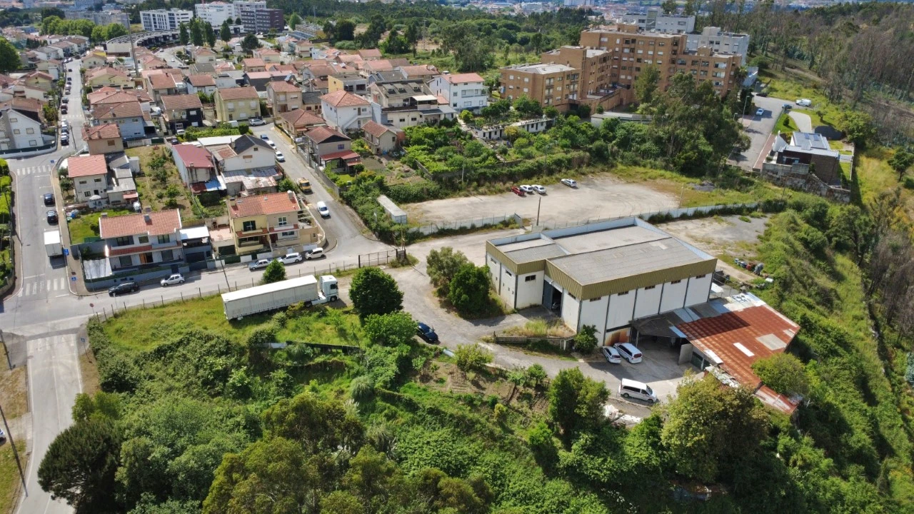 Armazém para Venda em Ermesinde Foto 1