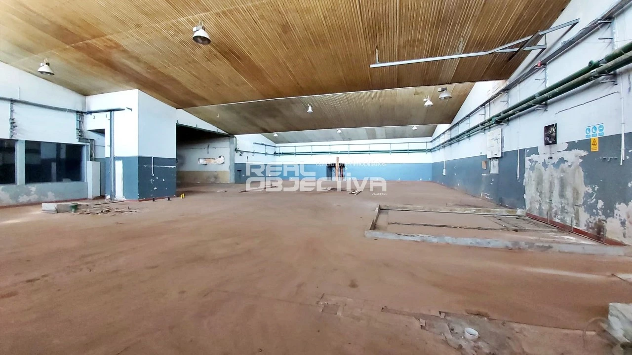Armazém para Arrendamento em Rebordões Foto 6