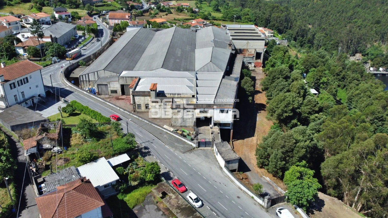 Armazém para Arrendamento em Rebordões Foto 32