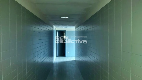 Armazém para Arrendamento em Rebordões