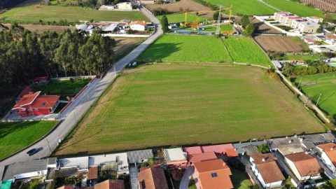 Terreno para Venda em Castêlo da Maia