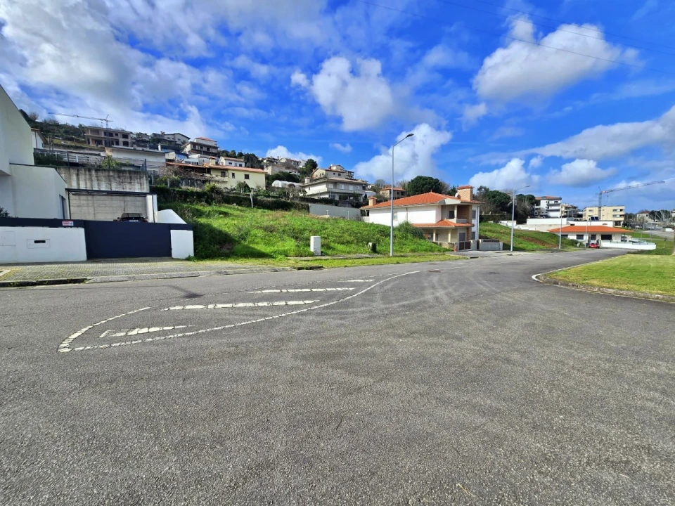 Terreno para Venda em Alvarelhos e Guidões Foto 5