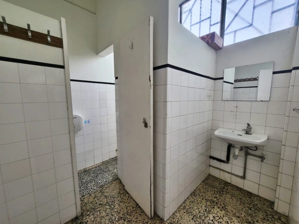 Armazém para Arrendamento em Folgosa Foto 16