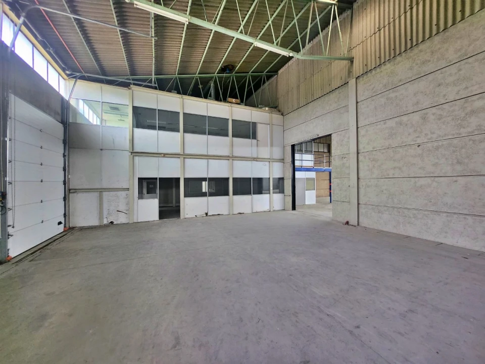 Armazém para Arrendamento em Folgosa Foto 30