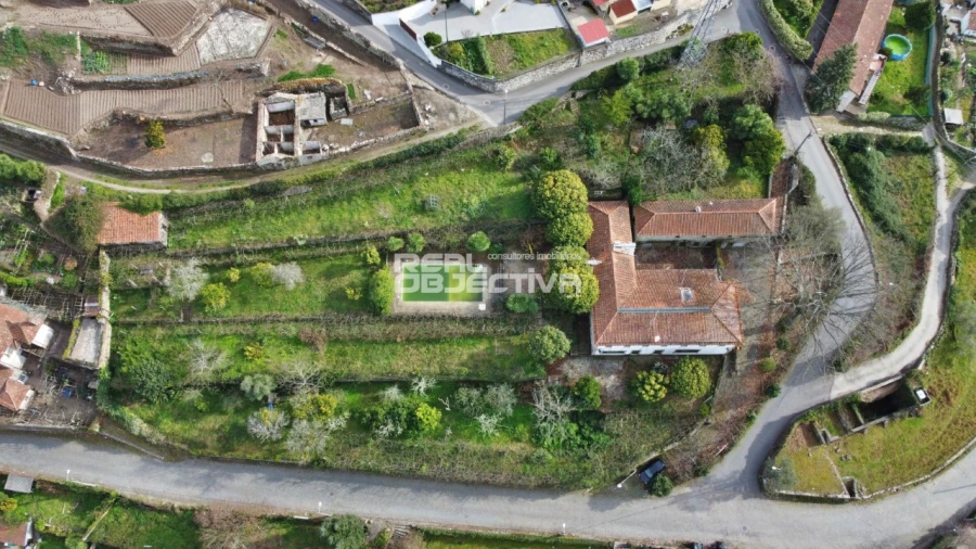 Moradia T6 para Venda em São Tomé de Negrelos Foto 3