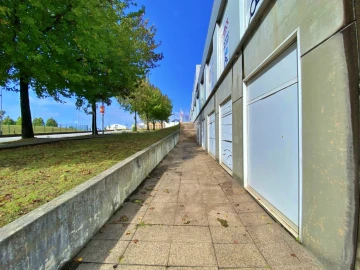 Loja para Arrendamento em Moreira
