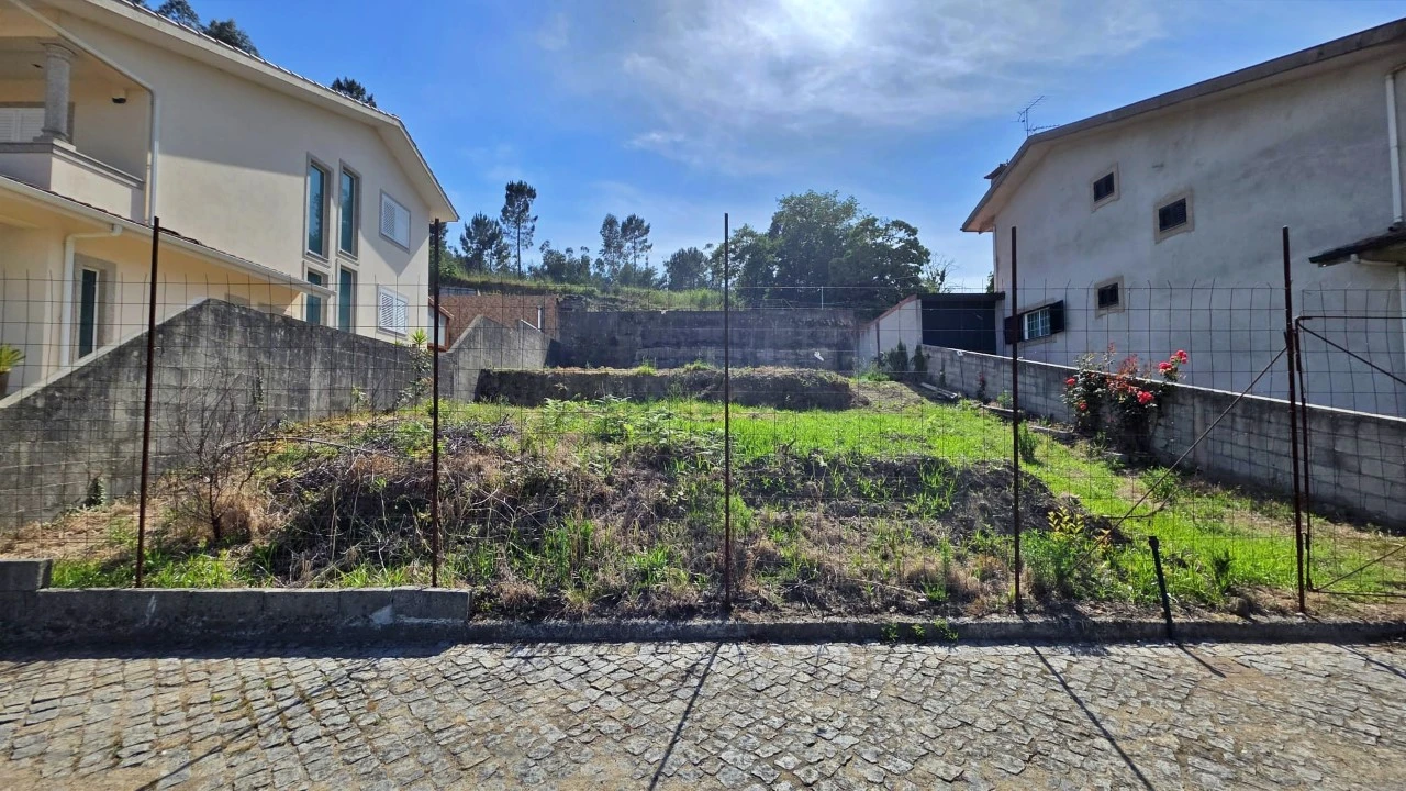 Terreno para Venda em Fornelo e Vairão Foto 3