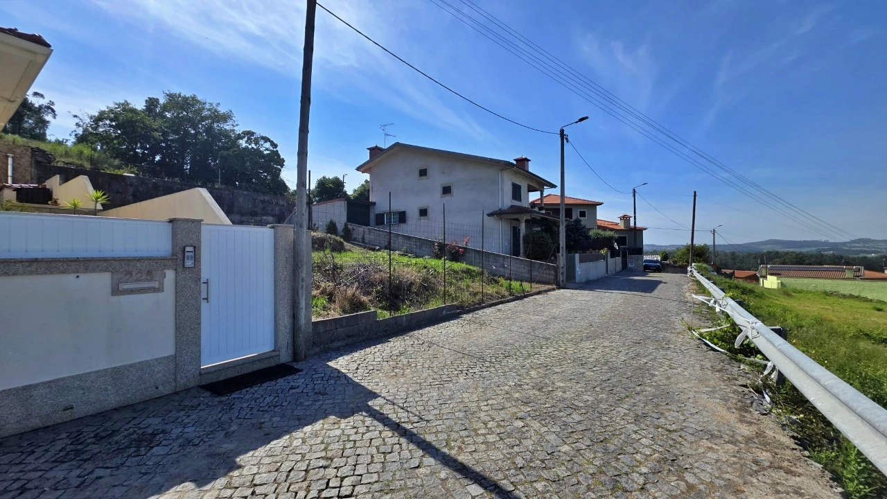Terreno para Venda em Fornelo e Vairão Foto 5