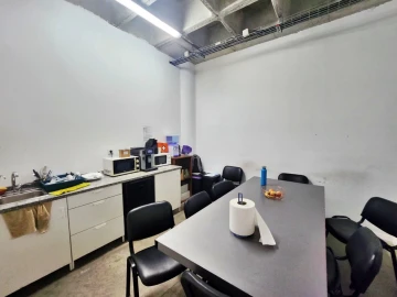 Armazém para Arrendamento em Sequeira