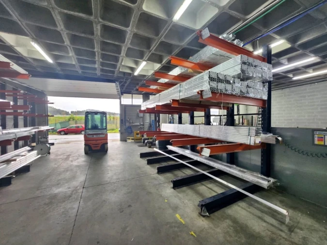 Armazém para Arrendamento em Sequeira Foto 3