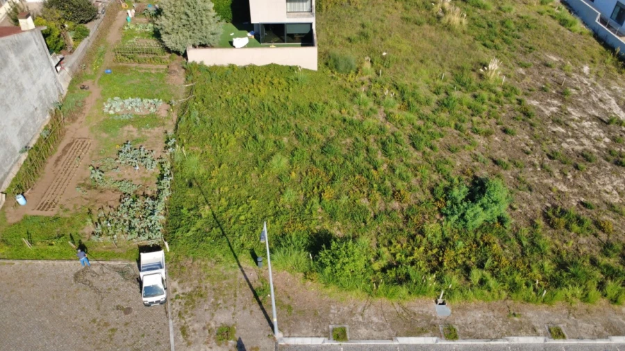 Terreno para Venda em Castêlo da Maia