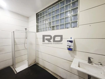 Armazém para Arrendamento em Escapães