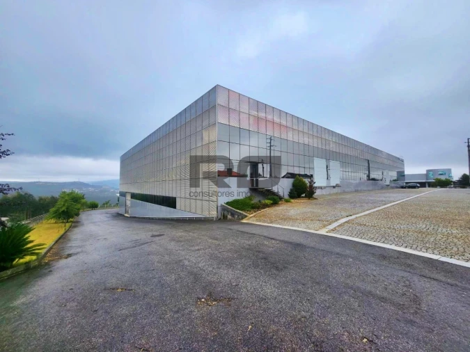 Armazém para Arrendamento em Escapães Foto 3