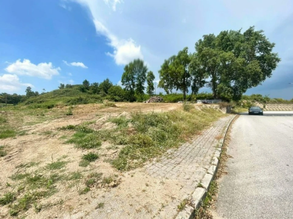 Terreno para Venda em Paredes Foto 1