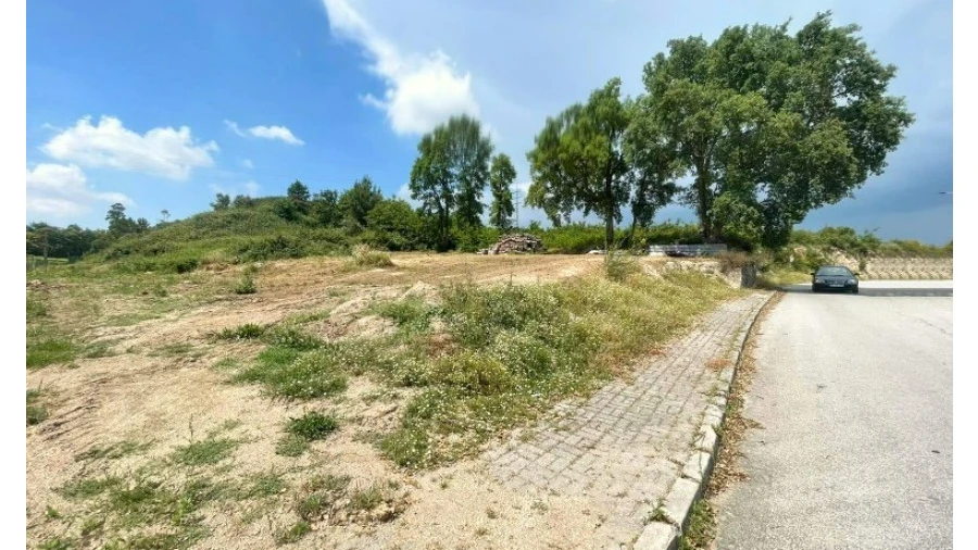 Terreno para Venda em Paredes